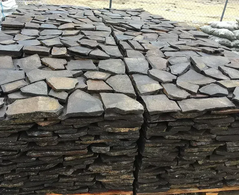 Andezit - 2-4cm - šed.hněd.čer