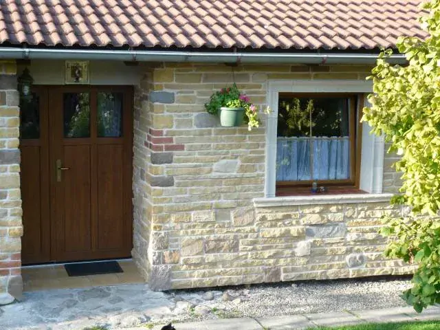 Doplňky - parapet rohový pravý