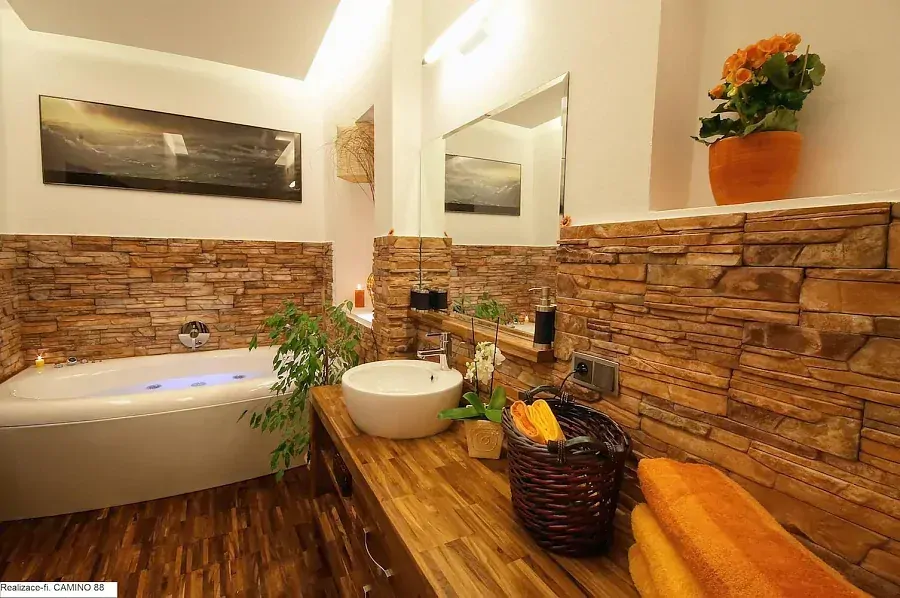 Slanec 003 COLOSEUM - rohový prvek