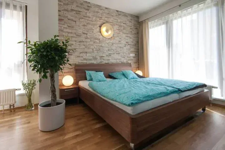 Slanec 004 BLEND CREAM - rohový prvek