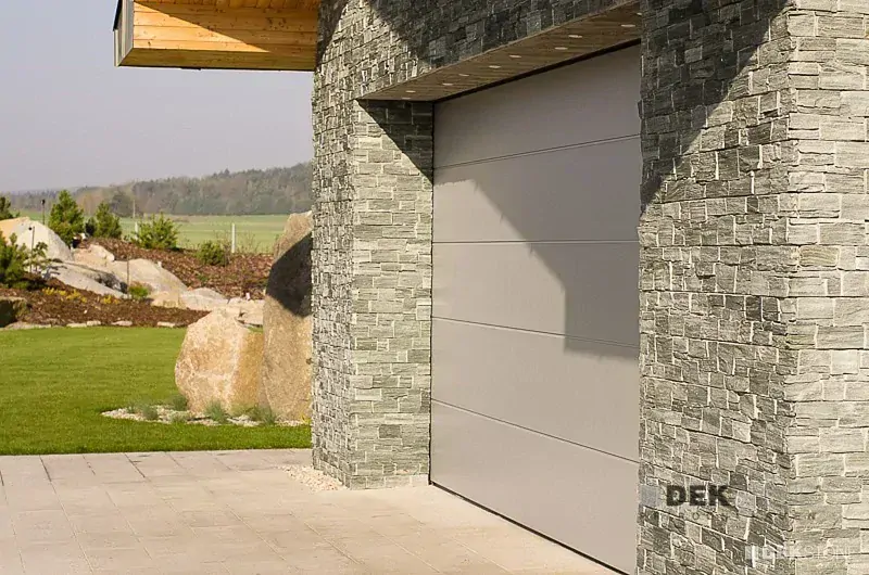 Q006 Quartzite Green rohový díl - Hrubý (0,33 m2)